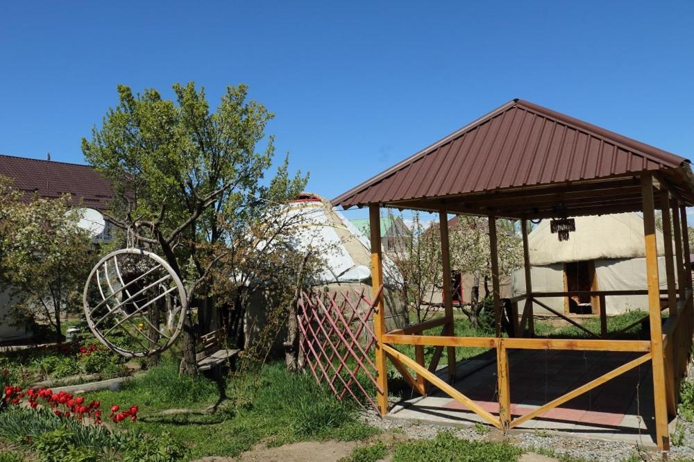 Karakol Yurt Lodge Kültér fotó